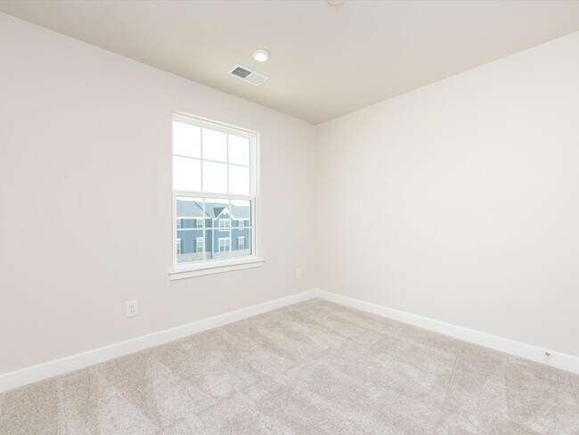 Building Photo - 431 Moondance Dr