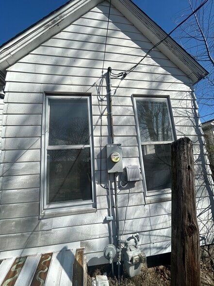 Building Photo - 1608 3rd St