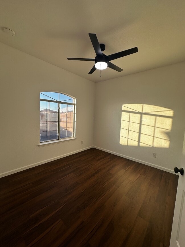 Building Photo - 7600 Plaza Redonda Dr