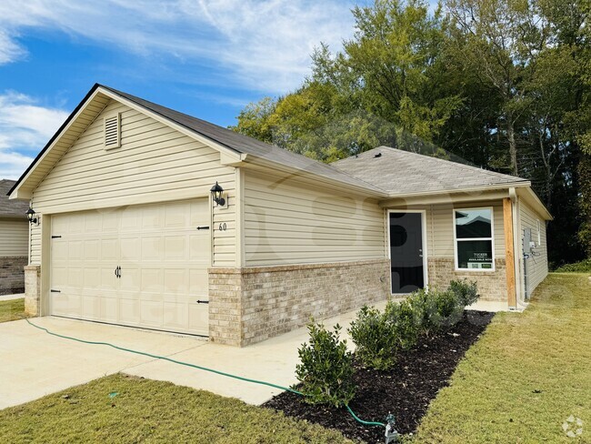 Building Photo - 60 Jonathan Dr