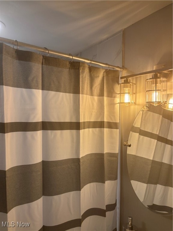 Building Photo - 12520 Edgewater Dr