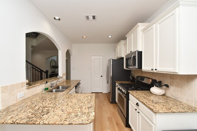 Building Photo - 24119 Via Renata Dr