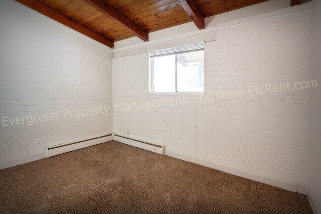 Building Photo - 701 Parker St