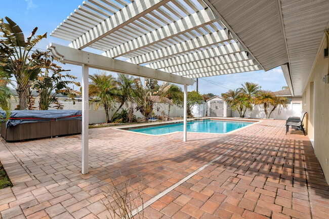 Building Photo - 283 N Ranger Blvd