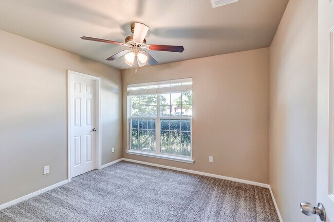 Building Photo - 7431 Amber Meadow Loop