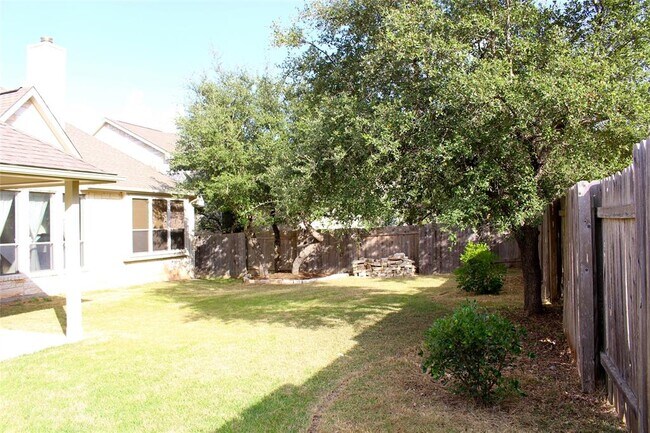Building Photo - 7617 Menler Dr