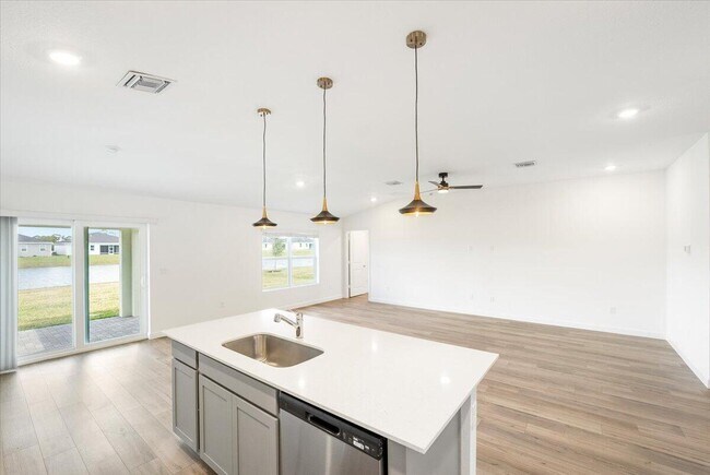 Building Photo - 6362 Windwood Wy