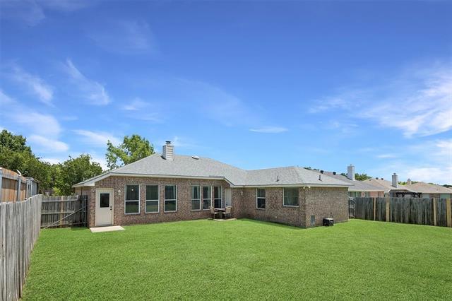 Building Photo - 205 N Bending Oak Ln