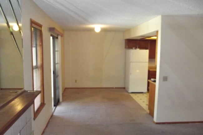 Building Photo - 6663 W Tropicana Ave
