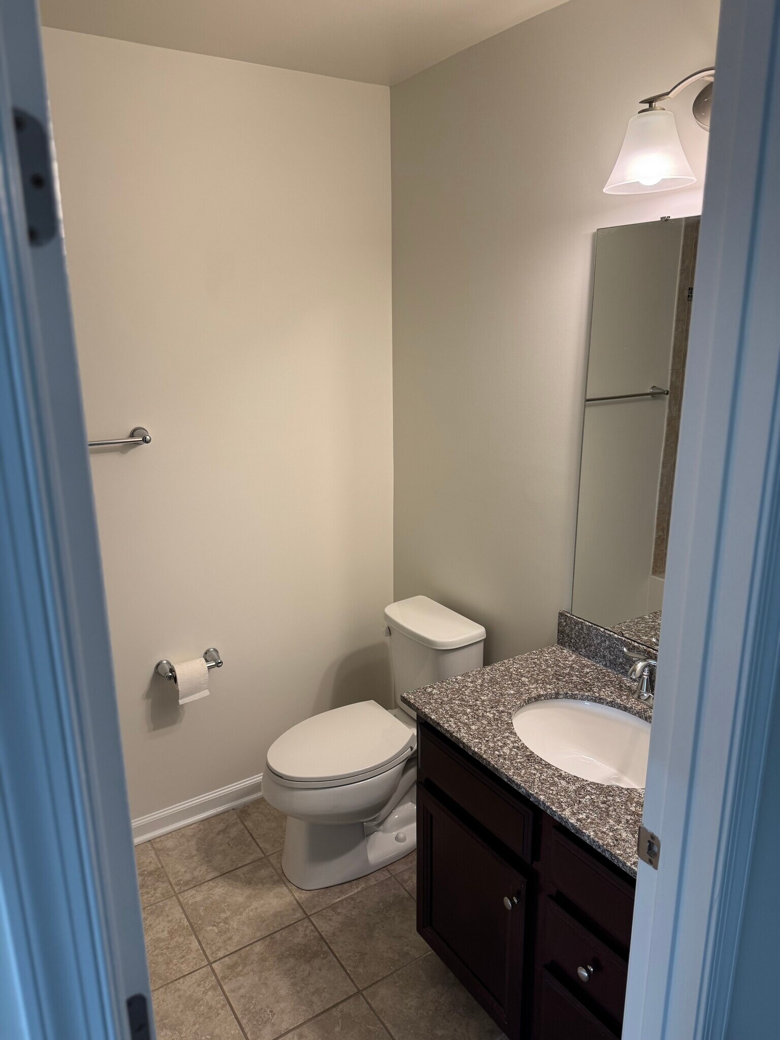 Building Photo - 1818 Fleetwood Dr
