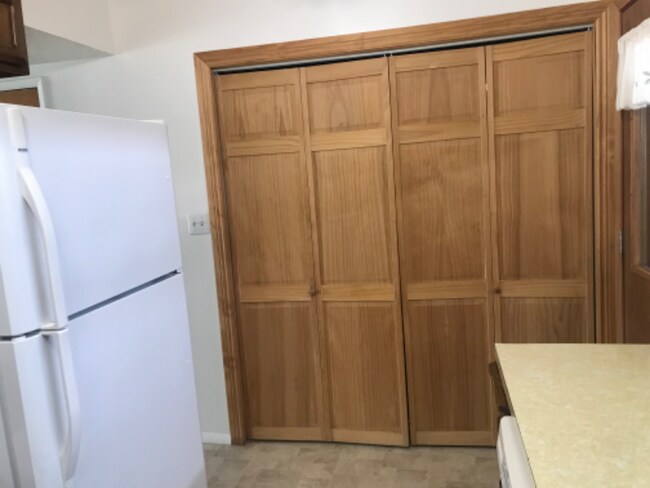 Building Photo - 968 McKinley Ave