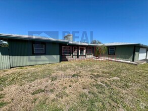 Building Photo - 563 Parkview Dr