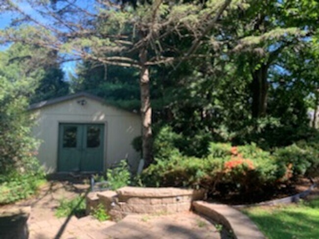 Building Photo - Beautiful 3 Bedroom Home in Middleton