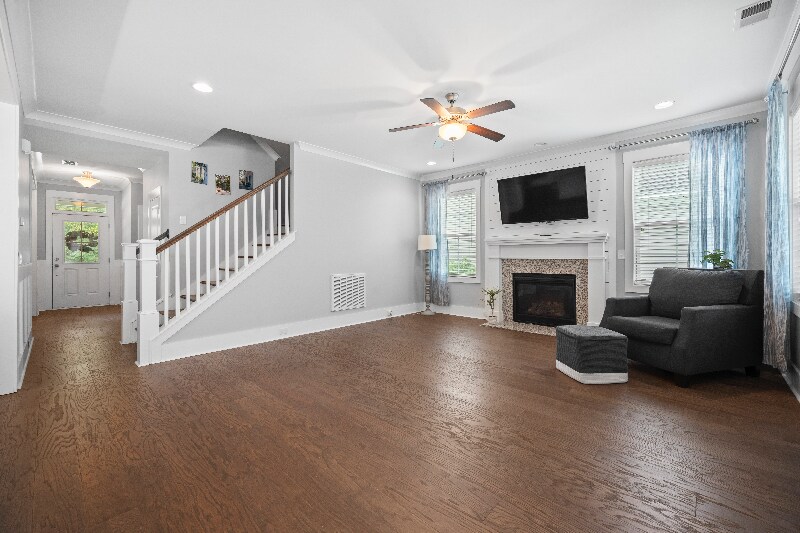 Building Photo - 414 Hamlet Cir