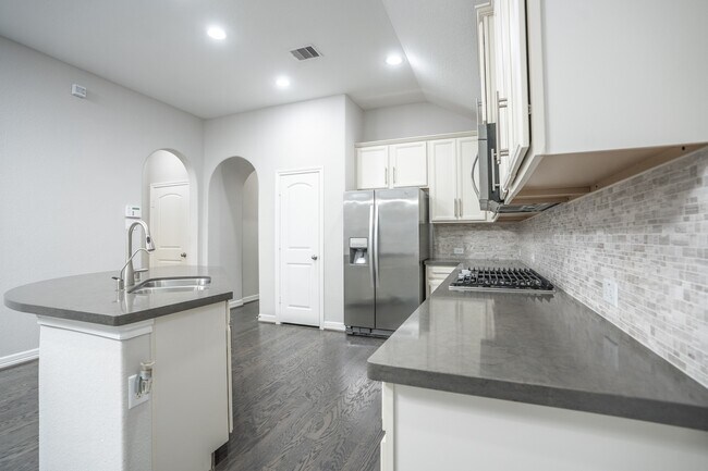 Building Photo - 2230 Falcon Brook Dr