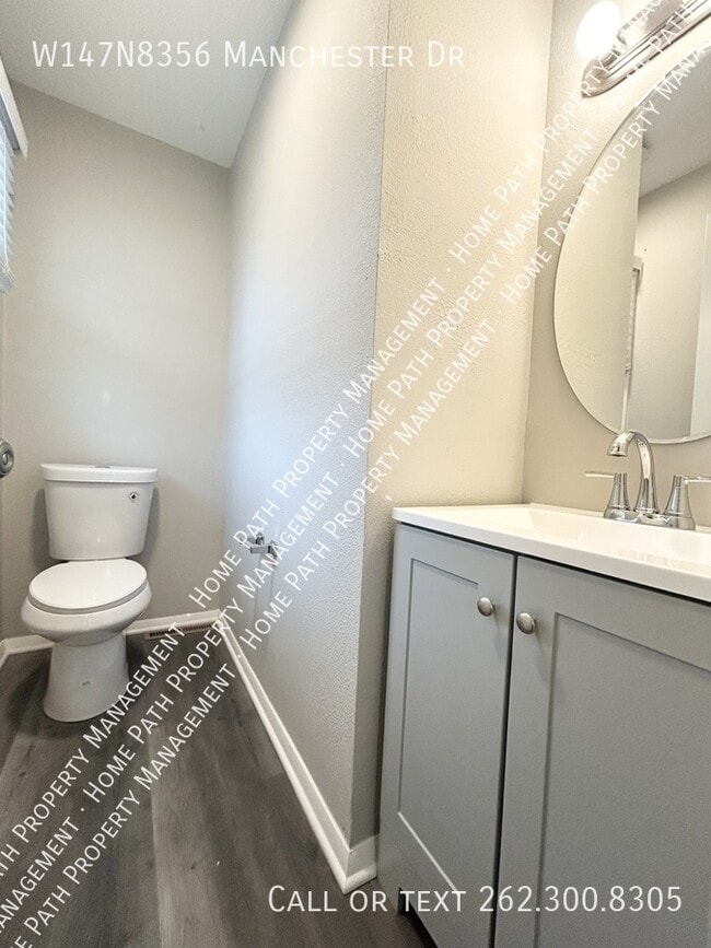 Building Photo - W147N8356 Manchester Dr