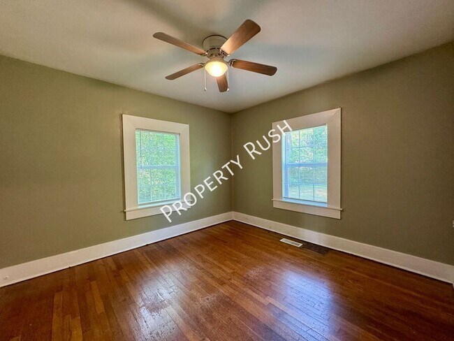 Building Photo - 4502 S Choctaw Dr