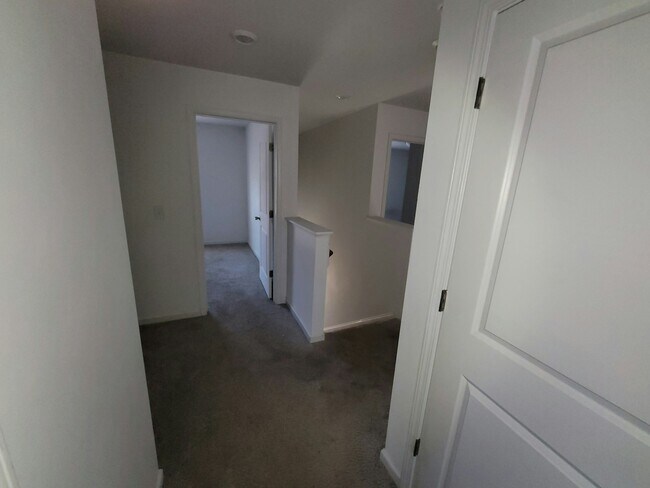 Building Photo - 285 Riley Wy