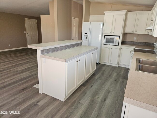 Building Photo - 56073 W Palillo Dr
