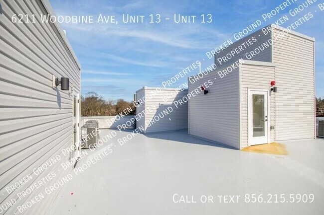 Building Photo - 6211 Woodbine Ave