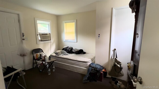 Building Photo - 19 Old Greenfield Rd