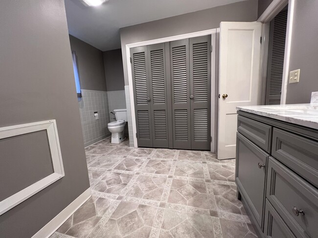 Building Photo - 3329 Collins Ferry Rd