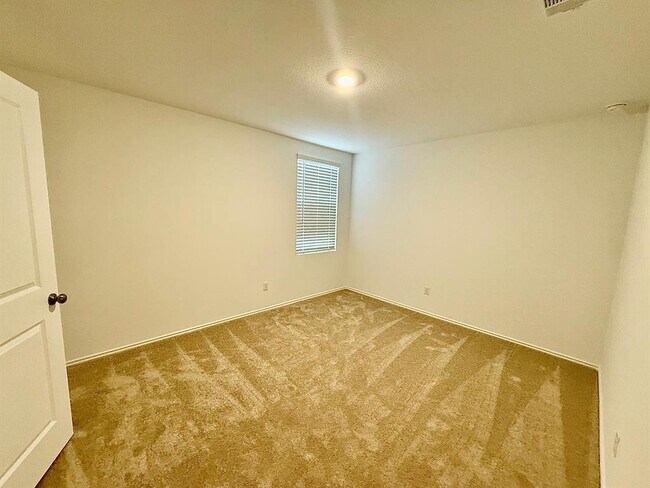 Building Photo - 1724 Four Waters Lp