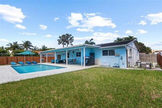 Building Photo - 8040 SW 196th Terrace