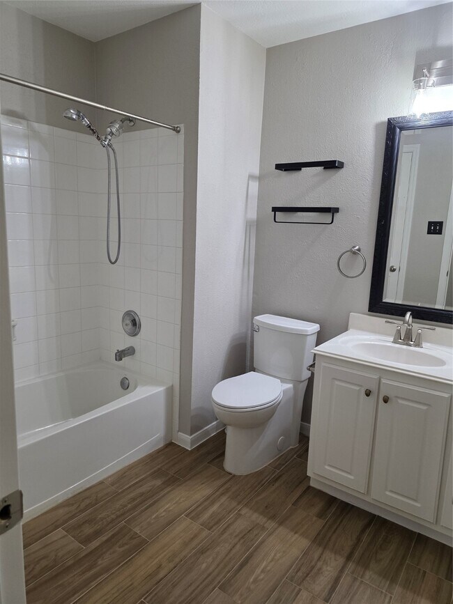 Building Photo - 14925 Cypress Ridge Grove Ln
