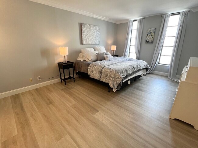 Master suite - 1000 S Ocean Blvd