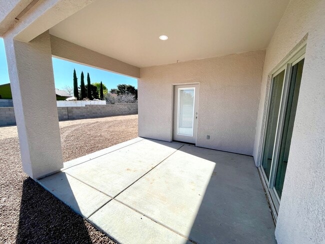 Building Photo - Beautiful 2024 Built 3 Bedroom 2 Bath Home...