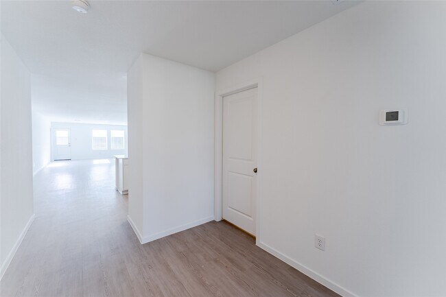 Building Photo - 16110 Domestic Dove Wy