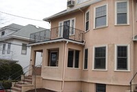 Building Photo - 141 Winsor Ave
