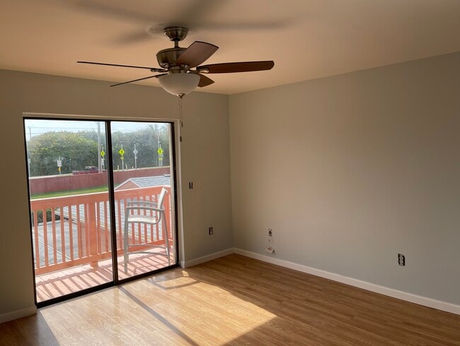 Building Photo - 708 Sea Palm Ln
