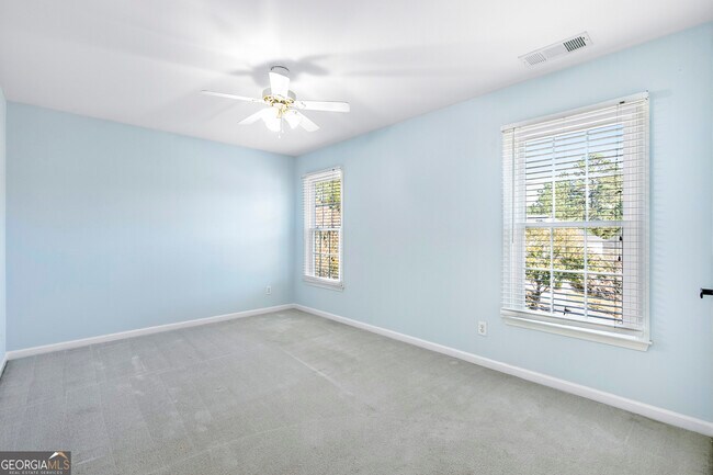 Building Photo - 6461 Edgewater Cove