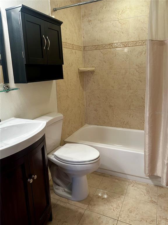 Building Photo - 2054 Broadway Ave