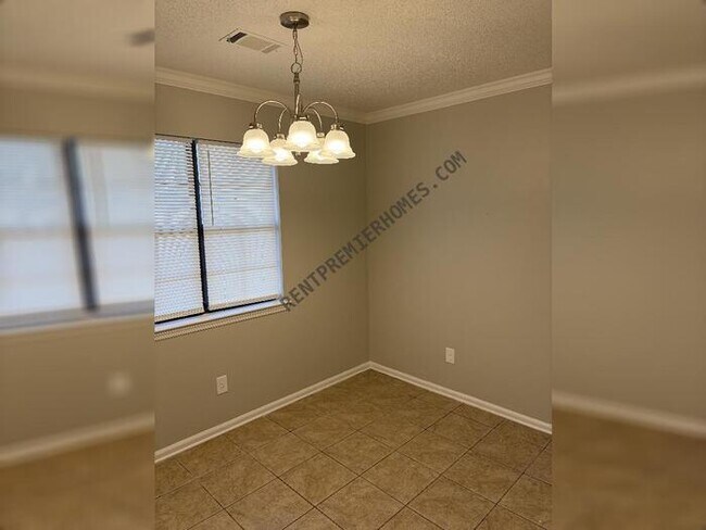 Building Photo - 602 Timber Hill Dr