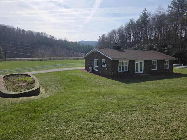 Building Photo - 199 Deep Gap Estates Dr