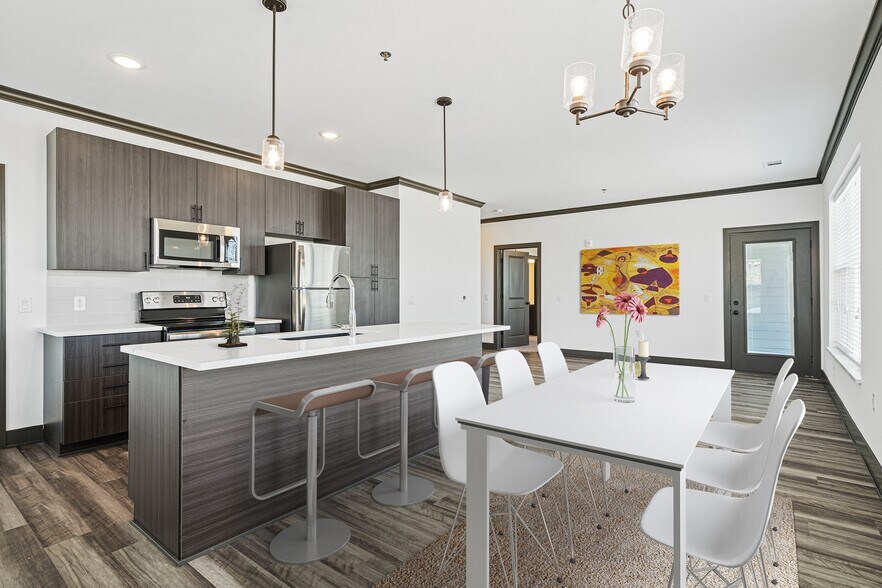 The Diamond at Creekside Historical Access 16100 Roundtripper Dr