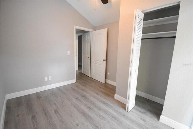 Building Photo - 221 E Cypress St