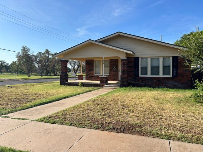 Building Photo - A Lubbock Gem Awaits!