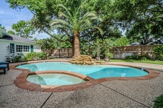 Building Photo - 5415 Emerald Brook