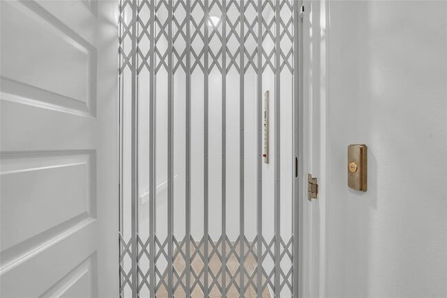 Building Photo - 4310 Authentic Dr