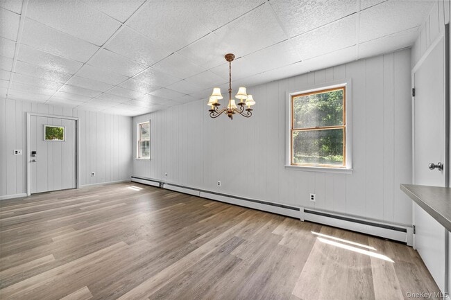 Building Photo - 28 Van Buren St