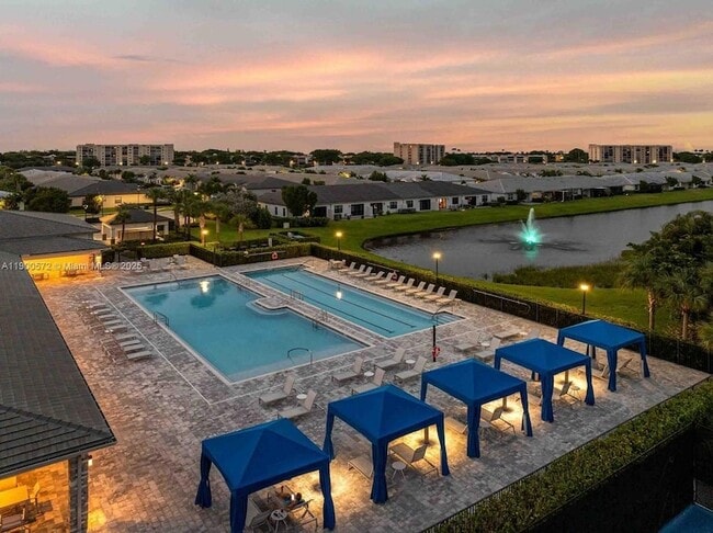 Building Photo - 14800 Cumberland Dr