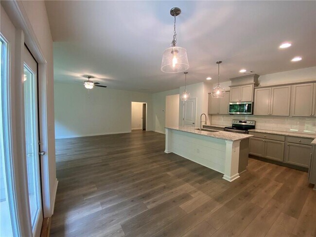 Building Photo - 244 Blue Dragon Dr