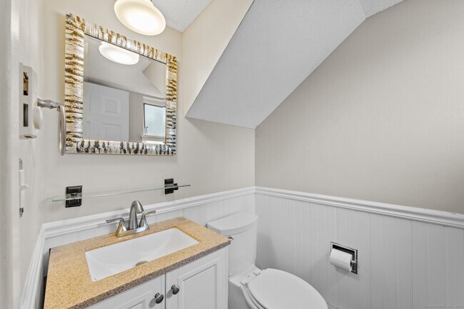 Building Photo - 50 Mallard Dr