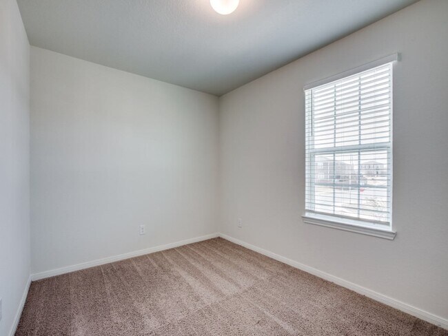 Building Photo - 6528 Chevlar Pass