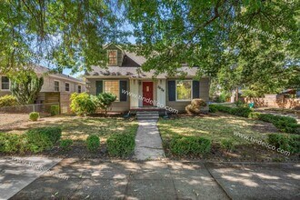 Building Photo - Three Bedroom Cape Cod with Yard in Highly...