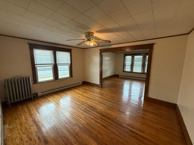Building Photo - 232 Hampden St